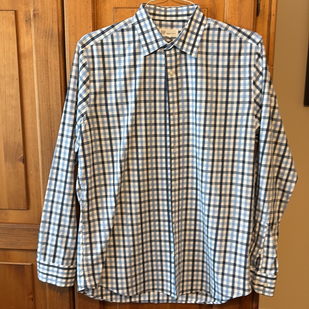 Gap Men’s Button Down. - image 2